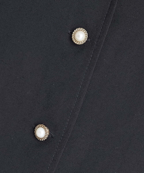 A de a.v.v（アードアー・ヴェ・ヴェ）の「配色フリルカラーダブル釦ブラウス（シャツ/ブラウス・レディース・ベージュ/ブラック・36/38）」の21枚目の写真