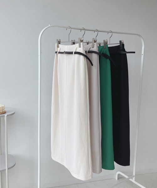 AS KNOW AS plus（アズノゥアズプラス）の「○リバーシブルベルト付きリップルナロースカート（スカート・レディース・ブラック/グレイッシュベージュ/グリーン/アイボリー/ベージュ系/ボルドー/モカ・FREE）」の14枚目の写真