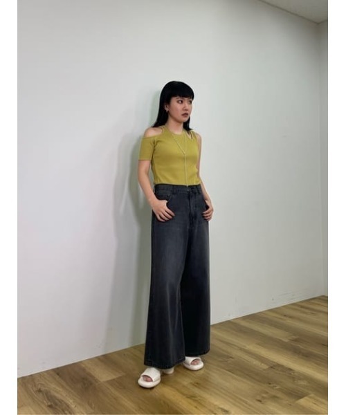 THROW by SLY(スローバイスライ)の「THROW OPEN ARM RIB TOPS オープン アーム リブ トップス カッティング カットトップス 肌見せ アシンメトリー(Tシャツ/カットソー・レディース・ライトイエロー/ホワイト/ブラック・FREE)」の22枚目の写真