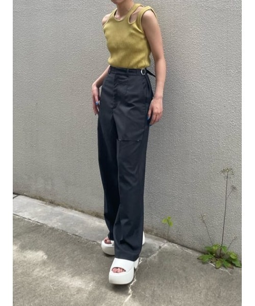 THROW by SLY(スローバイスライ)の「THROW OPEN ARM RIB TOPS オープン アーム リブ トップス カッティング カットトップス 肌見せ アシンメトリー(Tシャツ/カットソー・レディース・ライトイエロー/ホワイト/ブラック・FREE)」の21枚目の写真