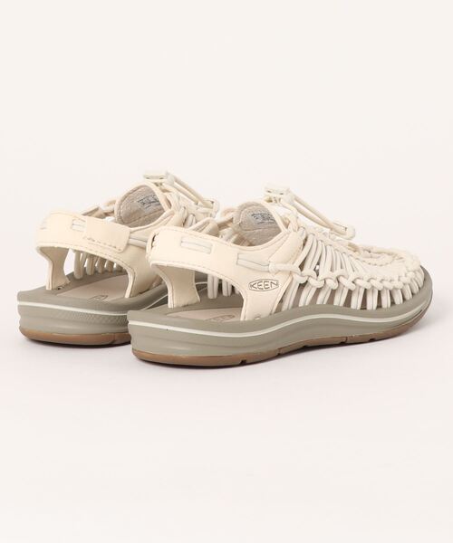 KEEN（キーン）の「【Ca】KEEN UNEEK（サンダル・レディース・ブラック/オフホワイト・24/23）」の4枚目の写真