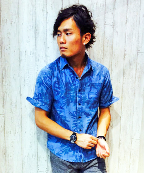 VENCEEXCHANGE(ヴァンスエクスチェンジ)の「デニム花柄総プリントシャツ5LS(シャツ/ブラウス・メンズ・ブルー・SMALL/LARGE/MEDIUM)」の13枚目の写真