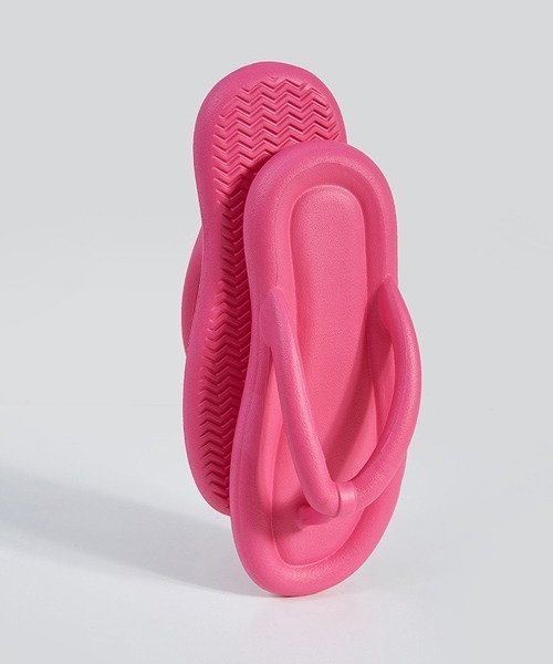 Fun & Daily（ファンアンドデイリー）の「Color Volume Sandals（サンダル・レディース・ピンク/ブラック/グリーン/ホワイト・LARGE/MEDIUM）」の4枚目の写真