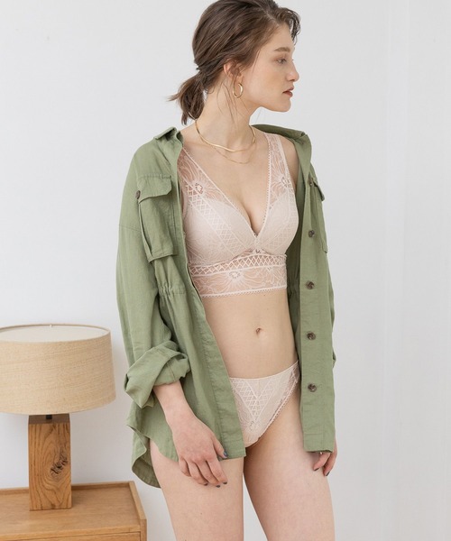 bijorie（ビジュリィ）の「【bijorie】ベストボディブラ　Vバックレース／Beach Flower series（ブラジャー・レディース・ネイビー/レッド/アイボリー・MEDIUM/LARGE/LG）」の8枚目の写真