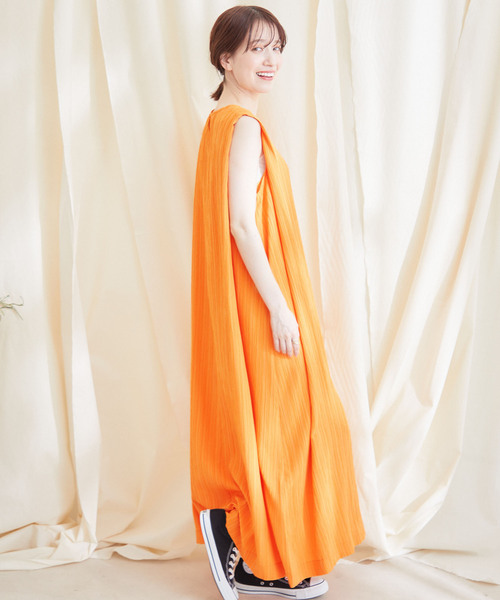 Jayro(ジャイロ)の「肩タックワンピース(ワンピース・レディース・ダークグリーン/オレンジ/ネイビー・M)」の6枚目の写真