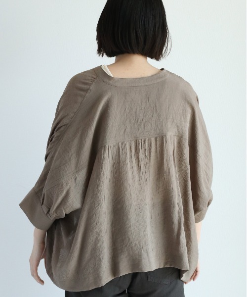 cepo（セポ）の「バンドカラー ドルマンスリーブシャツ（シャツ/ブラウス・レディース・ベージュ/オフホワイト/モカ/ブラウン・M）」の7枚目の写真