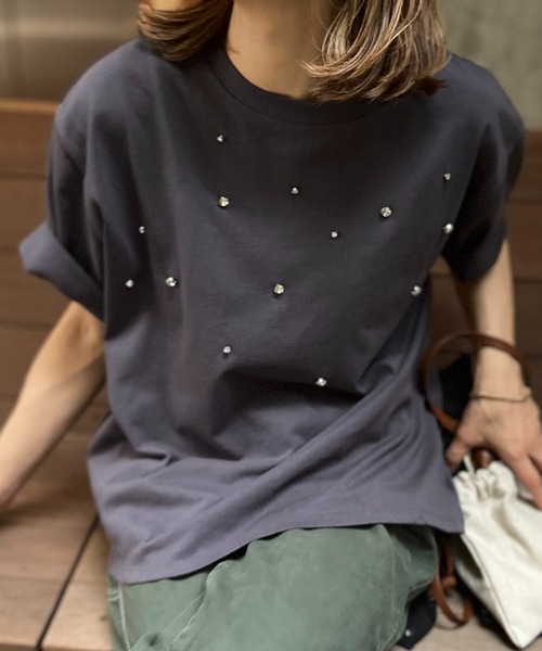 mi via loca（ミヴィアロカ）の「ビジュー付きTシャツ（Tシャツ