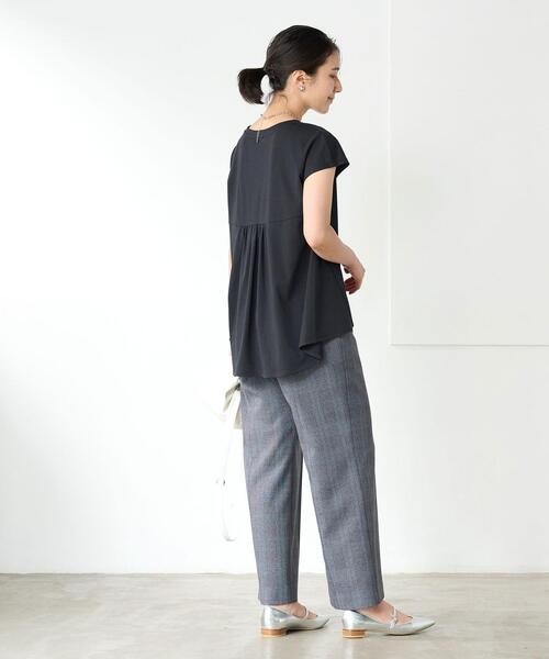 green label relaxing（グリーンレーベルリラクシング）の「バックペプラム フレンチスリーブ プルオーバー カットソー（Tシャツ/カットソー・レディース・ブラック/オフホワイト/ケリー/その他1・FREE）」の9枚目の写真