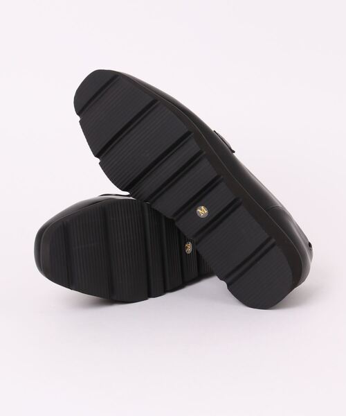 Elura（エルーラ）の「ふかふかFIT厚底ローファー（ローファー・レディース・ブラック/アイボリー・MEDIUM/LARGE）」の12枚目の写真