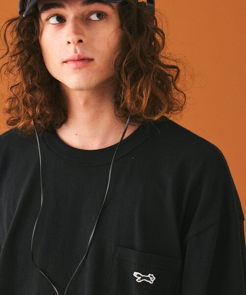 TOWNCRAFT(タウンクラフト)の「TOWN CRAFT/タウンクラフト 別注 ワンポイントクルーネック ロングスリーブ ポケットTシャツ(Tシャツ/カットソー・メンズ・アッシュグレー/ホワイト/ブラック/グリーン・SMALL/MEDIUM/LARGE)」の7枚目の写真