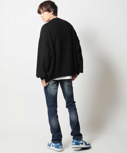 ARCADE(アーケード)の「バルキー畦編み ざっくり オーバーシルエット ルーズ カーディガン(カーディガン/ボレロ・メンズ・ケリーグリーン/ネイビー/ロイヤルブルー/パープル/マスタード/ブラック/グレイッシュベージュ/ライトグレー・M/L/LL)」の11枚目の写真