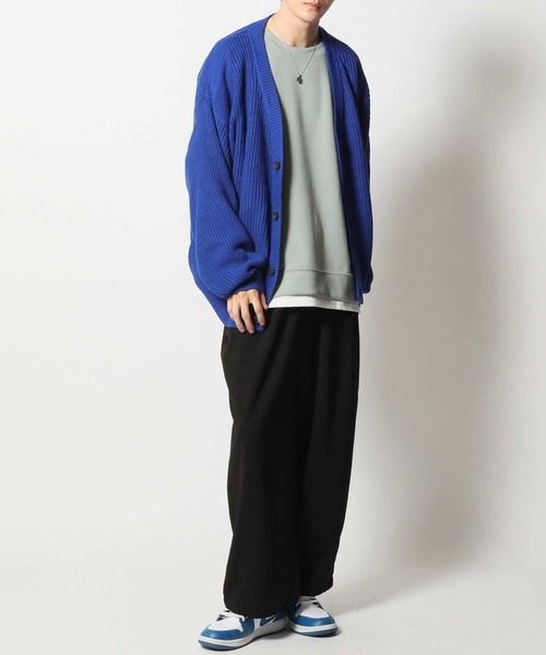 ARCADE(アーケード)の「バルキー畦編み ざっくり オーバーシルエット ルーズ カーディガン(カーディガン/ボレロ・メンズ・ケリーグリーン/ネイビー/ロイヤルブルー/パープル/マスタード/ブラック/グレイッシュベージュ/ライトグレー・M/L/LL)」の17枚目の写真