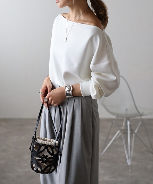 Bonjour Sagan（ボンジュールサガン）の「オフショルリブ袖カットソー（Tシャツ/カットソー・レディース・ホワイト/ブラウン/ブラック・FREE）」の5枚目の写真