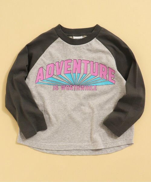 BREEZE(ブリーズ)の「【WEB限定】ラグランロゴTシャツ(Tシャツ/カットソー・キッズ・チャコール/グリーン/アイボリー/グレー・100/90/130/120/110/80/140)」の2枚目の写真