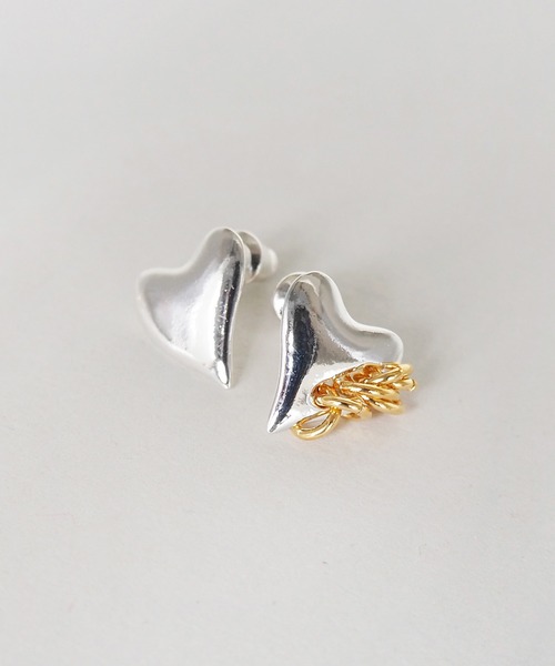 LAPUIS(ラピュイ)の「【LAPUIS】coil heart アシンメトリー コイルハート ピアス 233-220101(ピアス(両耳用)・レディース・マルチ/ゴールド/シルバー・FREE)」の7枚目の写真