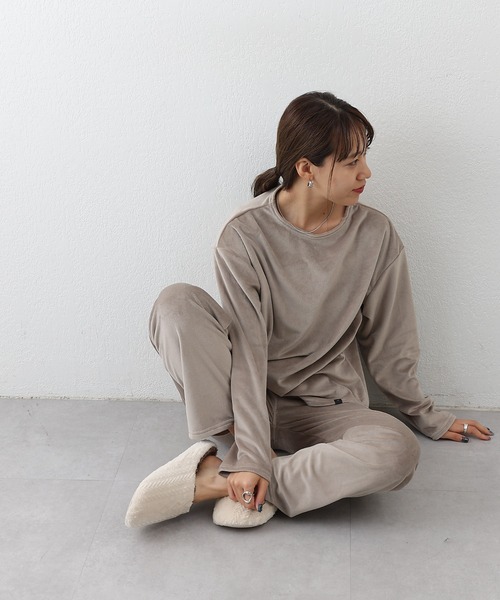 COLONY 2139(コロニートゥーワンスリーナイン)の「ベロア風パジャマ(ルームウェア/パジャマ・レディース・ネイビー/ダークグレー/グレイッシュベージュ・FREE)」の19枚目の写真