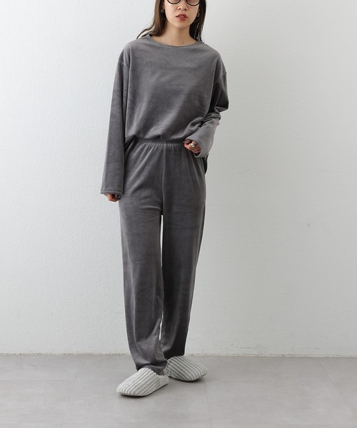COLONY 2139(コロニートゥーワンスリーナイン)の「ベロア風パジャマ(ルームウェア/パジャマ・レディース・ネイビー/ダークグレー/グレイッシュベージュ・FREE)」の7枚目の写真