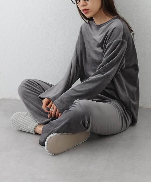 COLONY 2139(コロニートゥーワンスリーナイン)の「ベロア風パジャマ(ルームウェア/パジャマ・レディース・ネイビー/ダークグレー/グレイッシュベージュ・FREE)」の11枚目の写真