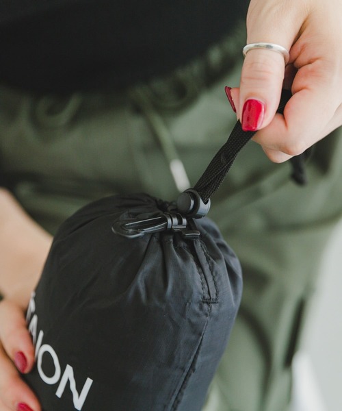 ITEMS URBANRESEARCH(アイテムズ アーバンリサーチ)の「TAION CREW-NECK BUTTON DOWN VEST(ダウンベスト・レディース・ブラック/カーキ/ブラウン系その他/オフホワイト・LARGE/X-LARGE/MEDIUM)」の16枚目の写真