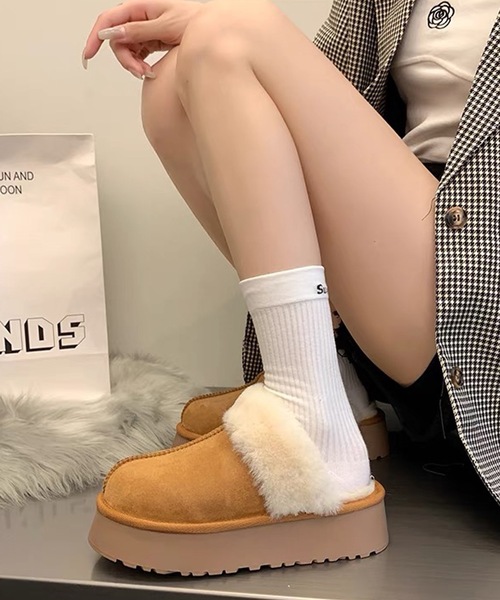 shopnikoniko(ショップニコニコ)の「ムートン スリッポン 厚底 スリッパ ムートンサンダル ムートンサボ(スリッポン・レディース・アイボリー/ブラック/キャメル・23.5/24/23)」の6枚目の写真