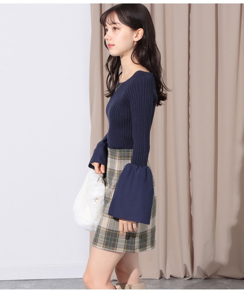 CHILLE（チル）の「袖切り替え ベルスリーブ ニット（ニット/セーター・レディース・ネイビー/グレー・FREE）」の11枚目の写真