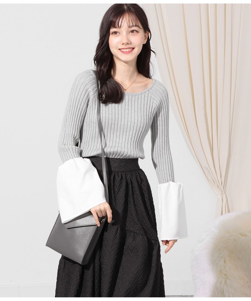 CHILLE（チル）の「袖切り替え ベルスリーブ ニット（ニット/セーター・レディース・ネイビー/グレー・FREE）」の6枚目の写真