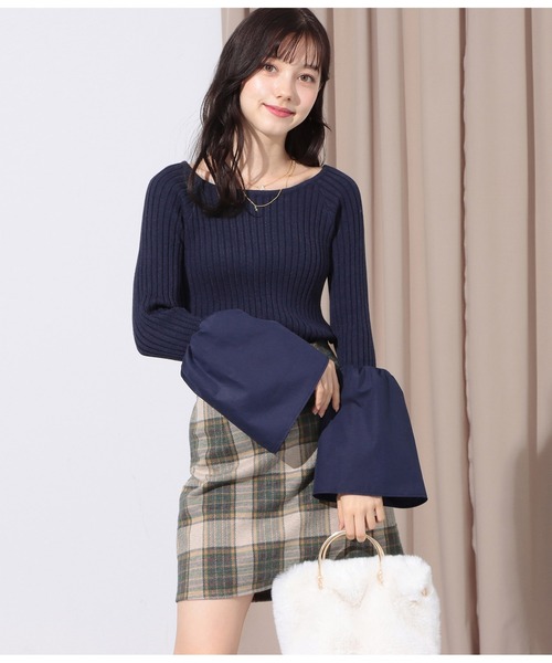 CHILLE（チル）の「袖切り替え ベルスリーブ ニット（ニット/セーター・レディース・ネイビー/グレー・FREE）」の8枚目の写真