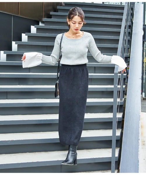 CHILLE（チル）の「袖切り替え ベルスリーブ ニット（ニット/セーター・レディース・ネイビー/グレー・FREE）」の18枚目の写真