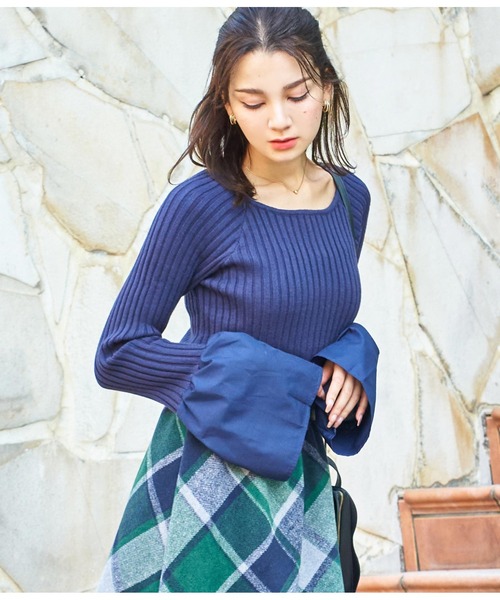 CHILLE（チル）の「袖切り替え ベルスリーブ ニット（ニット/セーター・レディース・ネイビー/グレー・FREE）」の19枚目の写真