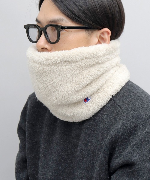 Champion（チャンピオン）の「たっぷりボリューム ファーフリース 裏ボア ネックウォーマー（ネックウォーマー/スヌード・メンズ・オフホワイト/ブラック・FREE）」の6枚目の写真