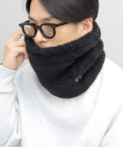 Champion（チャンピオン）の「たっぷりボリューム ファーフリース 裏ボア ネックウォーマー（ネックウォーマー/スヌード・メンズ・オフホワイト/ブラック・FREE）」の9枚目の写真
