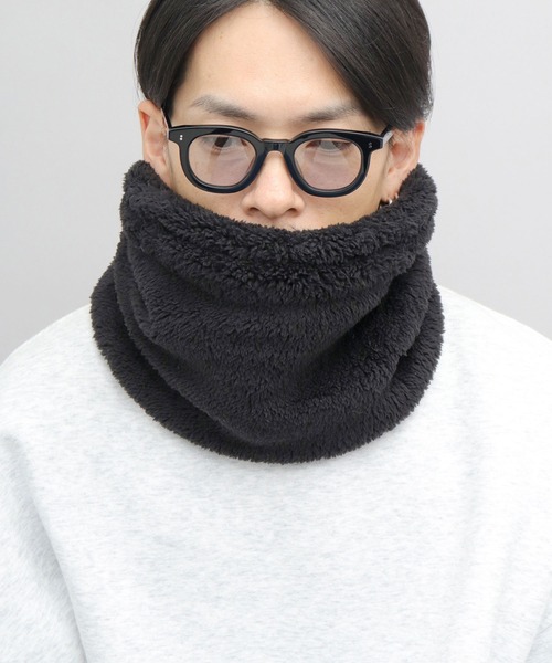 Champion（チャンピオン）の「たっぷりボリューム ファーフリース 裏ボア ネックウォーマー（ネックウォーマー/スヌード・メンズ・オフホワイト/ブラック・FREE）」の16枚目の写真