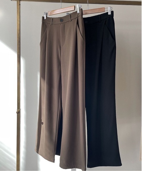 ibeul_(イベール)の「タックワイドパンツ(その他パンツ・レディース・ブラック/ブラウン・L/XL/S/M)」の1枚目の写真