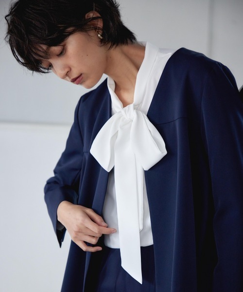 完売 美品 ストレッチツイル リボン ブラウス セレモニー キレイめ 完売 美品 ストレッチツイル リボン ブラウス セレモニー キレイめ