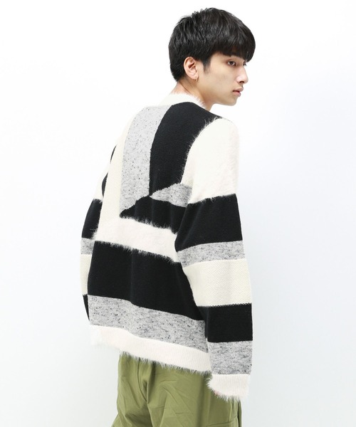 Anui（アニュイ）の「【UNISEX】バイカラーキカパターンニット（ニット/セーター・レディース・グレー系その他/ブルー系その他・MEDIUM）」の5枚目の写真