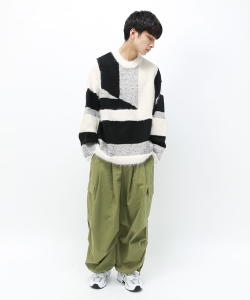 Anui（アニュイ）の「【UNISEX】バイカラーキカパターンニット（ニット/セーター・レディース・グレー系その他/ブルー系その他・MEDIUM）」の7枚目の写真