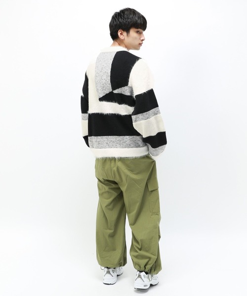 Anui（アニュイ）の「【UNISEX】バイカラーキカパターンニット（ニット/セーター・レディース・グレー系その他/ブルー系その他・MEDIUM）」の8枚目の写真