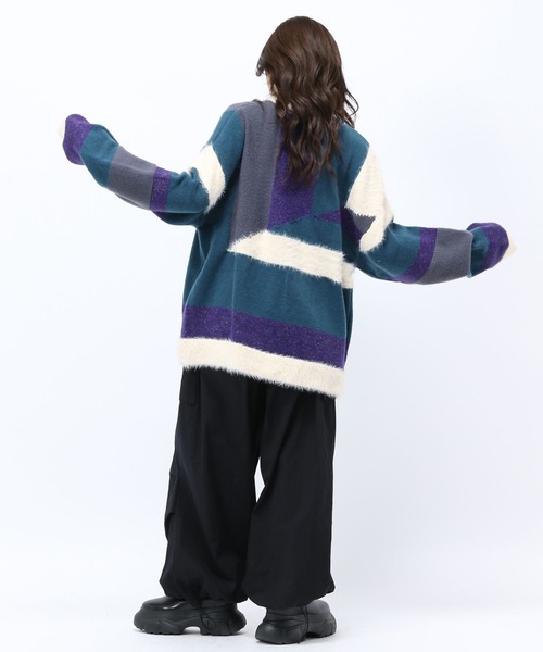 Anui（アニュイ）の「【UNISEX】バイカラーキカパターンニット（ニット/セーター・レディース・グレー系その他/ブルー系その他・MEDIUM）」の14枚目の写真