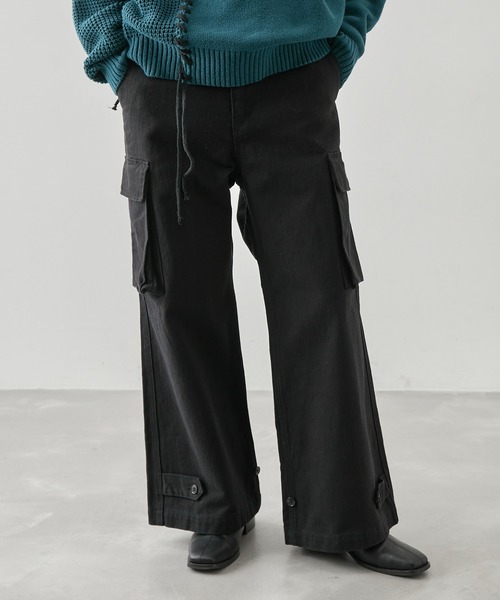 JUNRED(ジュンレッド)の「ユーロミリタリーカーゴフレアパンツ(カーゴパンツ・メンズ・ブラック/チャコールグレー/オフホワイト・L/M/S)」の4枚目の写真