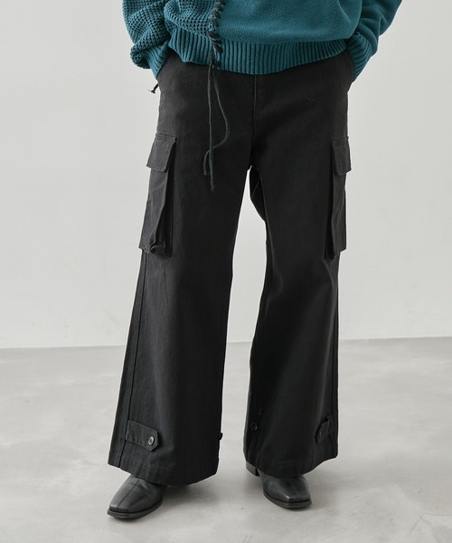JUNRED(ジュンレッド)の「ユーロミリタリーカーゴフレアパンツ(カーゴパンツ・メンズ・ブラック/チャコールグレー/オフホワイト・L/M/S)」の5枚目の写真