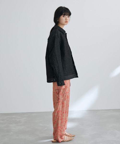 ADAM ET ROPE'(アダムエロペ)の「【コットンUSA】ビックシルエット デニムジャケット / セットアップ対応 / ユニセックス(デニムジャケット・メンズ・ネイビー/ブラック系その他・L/M/XL)」の13枚目の写真