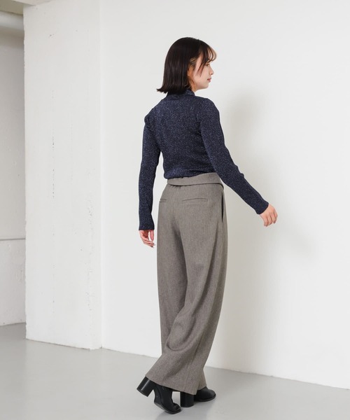 SENSE OF PLACE by URBAN RESEARCH(センスオブプレイスバイアーバンリサーチ)の「ラメニットコンパクトカーディガン(ニット/セーター・レディース・グレー/ネイビー/イエロー・ONE)」の18枚目の写真