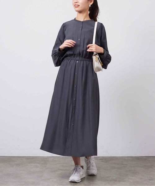 Chez toi(シェトワ)の「ショルダータックバンドカラーワンピース(ワンピース・レディース・チャコールグレー/グレイッシュベージュ/オレンジ・FREE)」の20枚目の写真