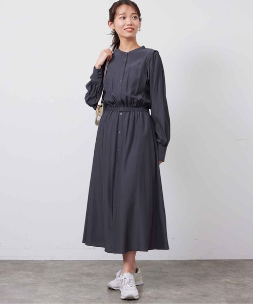 Chez toi(シェトワ)の「ショルダータックバンドカラーワンピース(ワンピース・レディース・チャコールグレー/グレイッシュベージュ/オレンジ・FREE)」の16枚目の写真