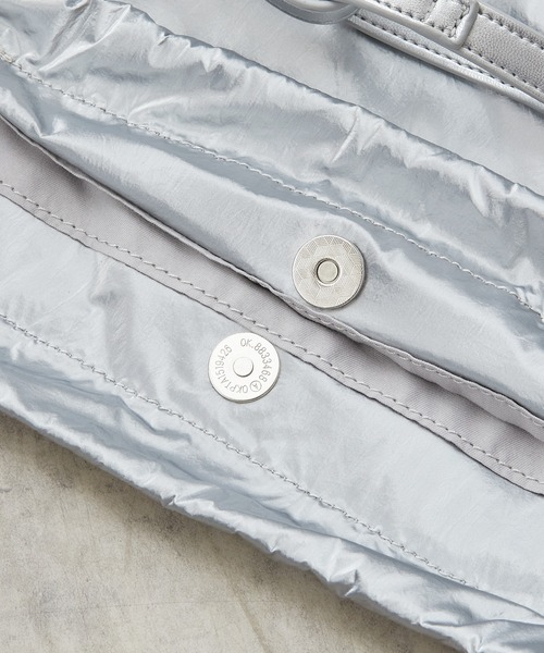 Actually（アクチュアリー）の「メタリックラウンドトート（トートバッグ・レディース・ブラック/シルバー・フリー）」の3枚目の写真