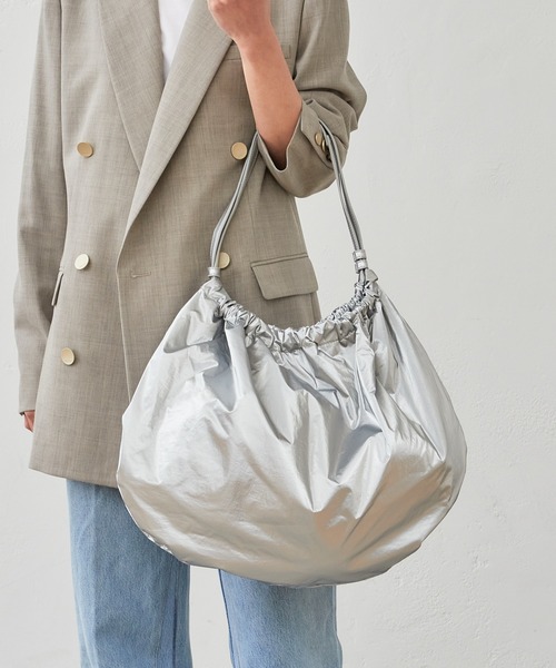 Actually（アクチュアリー）の「メタリックラウンドトート（トートバッグ・レディース・ブラック/シルバー・フリー）」の13枚目の写真