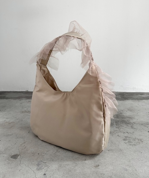 AT CREATION（アットクリエイション）の「EM:AT CREATION スコピエンショルダー チュールショルダーバッグ（ショルダーバッグ・レディース・アイボリー/ブラック/カーキ・FREE）」の17枚目の写真