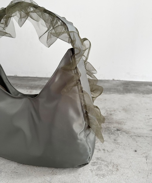 AT CREATION（アットクリエイション）の「EM:AT CREATION スコピエンショルダー チュールショルダーバッグ（ショルダーバッグ・レディース・アイボリー/ブラック/カーキ・FREE）」の8枚目の写真