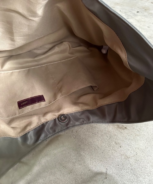 AT CREATION（アットクリエイション）の「EM:AT CREATION スコピエンショルダー チュールショルダーバッグ（ショルダーバッグ・レディース・アイボリー/ブラック/カーキ・FREE）」の10枚目の写真