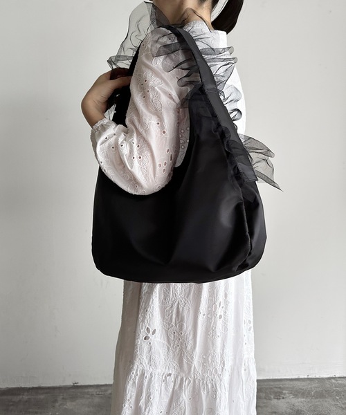 AT CREATION（アットクリエイション）の「EM:AT CREATION スコピエンショルダー チュールショルダーバッグ（ショルダーバッグ・レディース・アイボリー/ブラック/カーキ・FREE）」の20枚目の写真